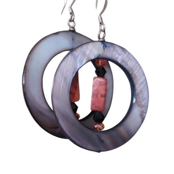 ✨ Gray, Red & Black Bead Drop Earrings – Shell, Stone & Glass, Chic Jewelry 🎨 - Picture 2 of 3